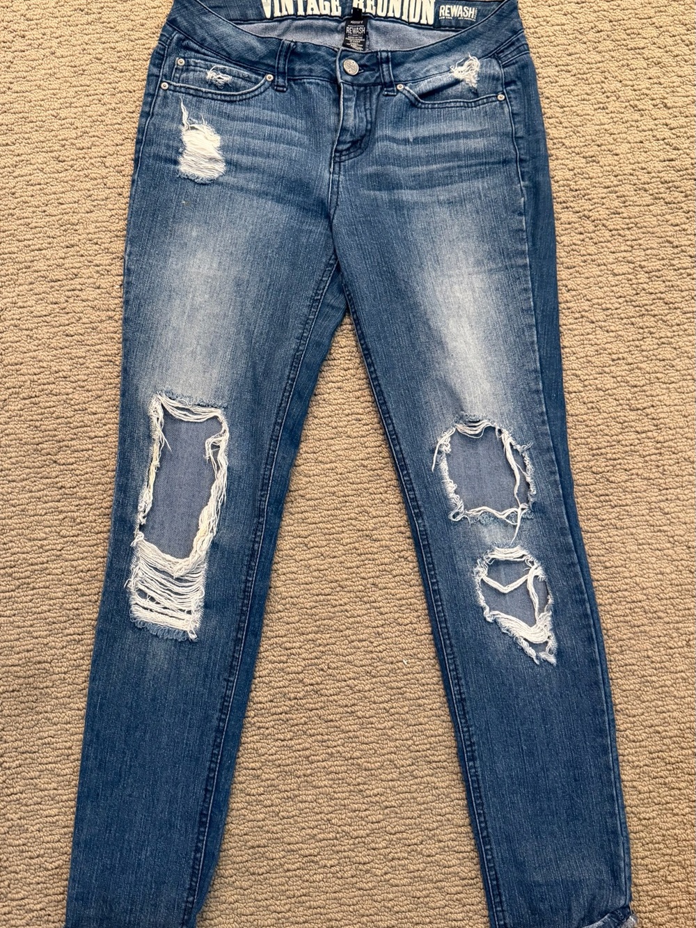 Vintage Reunion Women's Distressed Blue Skinny Jeans size 5   26X27